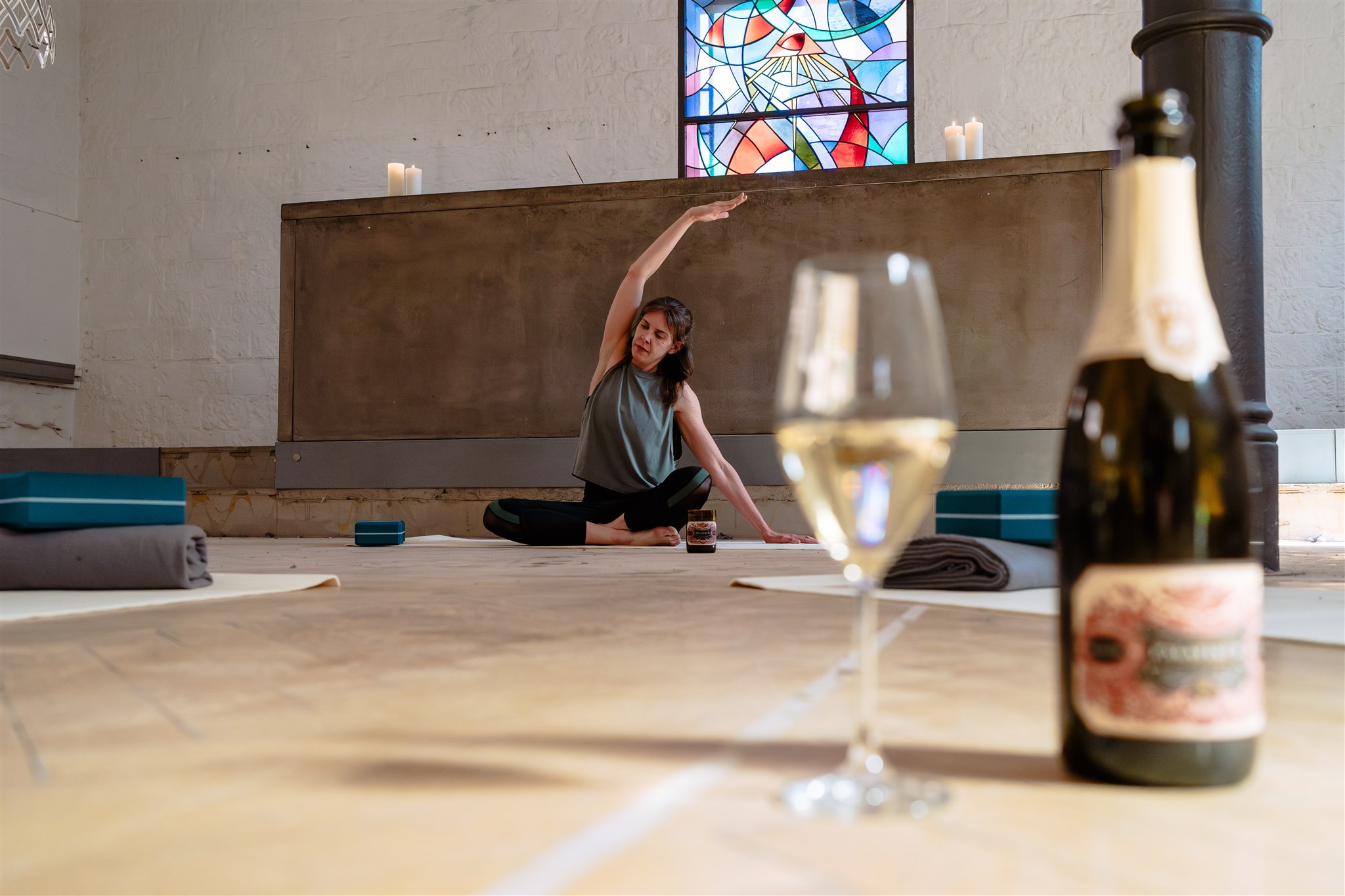 WineYoga CHURCH. <br>Sa. 20.06.2026 <br>Beginn 17:00 Uhr – Bild 3
